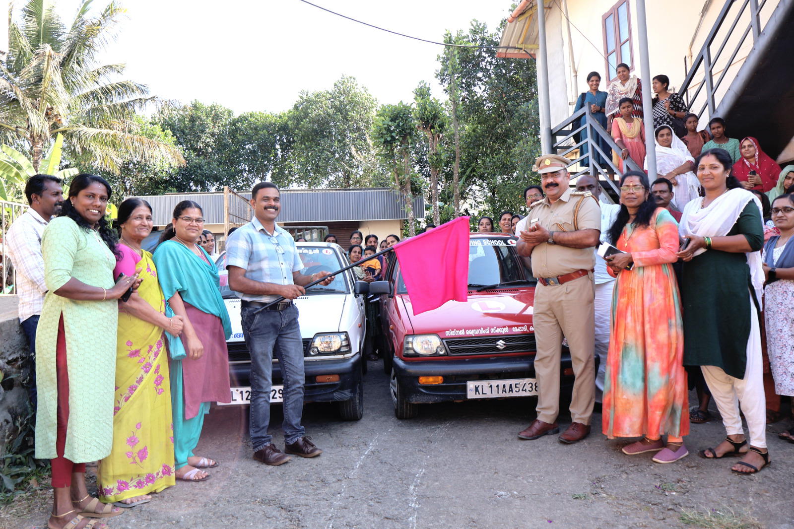 വളയം പിടിക്കാൻ വളയിട്ട കൈകൾ, ഷീ ഡ്രൈവ് പരിപാടിക്ക് തുടക്കമായി.