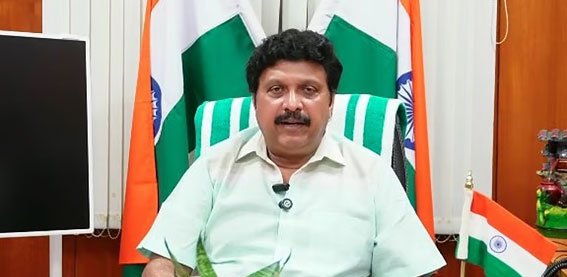 ‘മാര്‍ക്കറ്റില്‍ കിട്ടുന്നതിനേക്കാള്‍ കുറഞ്ഞ വില’; കെഎസ്ആര്‍ടിസിയില്‍ കുപ്പിവെള്ളം ലഭ്യമാക്കുമെന്ന് ഗണേഷ് കുമാര്‍