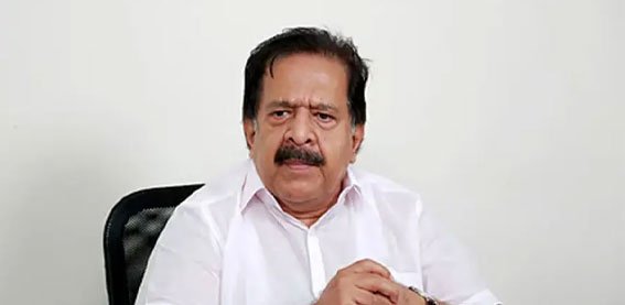 ‘പാഠപുസ്തകം നേരത്തേ കൊടുക്കുന്നതില്‍ കുഴപ്പമില്ല’; വിമര്‍ശനങ്ങള്‍ക്ക് പിന്നാലെ മലക്കം മറിഞ്ഞ് രമേശ് ചെന്നിത്തല