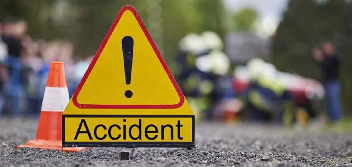 പാലക്കാട്-പൊള്ളാച്ചി സംസ്ഥാനപാതയില്‍ ബൈക്കും ചരക്കുലോറിയും കൂട്ടിയിടിച്ചു; രണ്ട് യുവാക്കള്‍ക്ക് ദാരുണാന്ത്യം