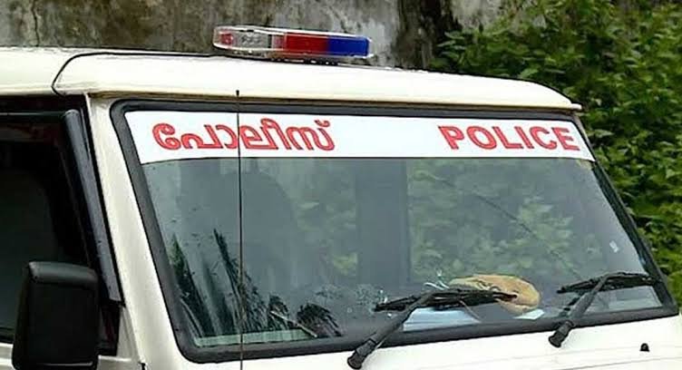 പോലീസ് സ്റ്റേഷനിലെ ഹാന്‍സ് മോഷണം; ഒളിവിലുള്ള പോലീസുകാരന്റെ കാര്‍ കണ്ടെത്തി